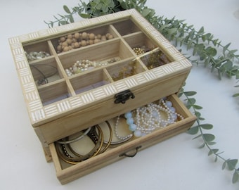 Cream jewelry box, jewelry box, earrings storage, birthday gift, *** Buy 1 From The Shop And Get 1 Small Gift ***