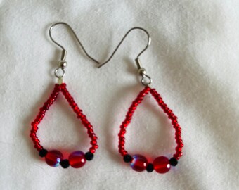 Red & Black Teardrop beaded earrings