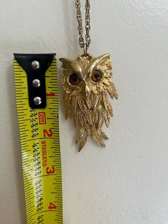 Collier à pendentif hibou articulé vintage en métal doré, yeux