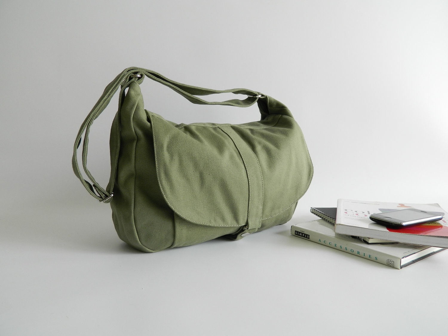 Nicoberry women,s exotic sling bag (Green) : : Fashion