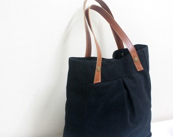 Juliet tote - Black with caramel leather strap