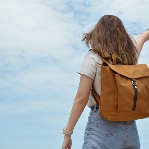 Sac à dos en toile pour femmes de tous les jours résistant à l'eau,ordinateur portable 13", sac à dos à langer, Honey Brown -no.102 TANYA