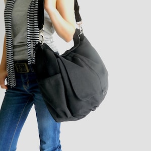 ZWART canvas messenger bag, Travel Women crossbody luiertas, Gym schoudertas, Back to school 15 laptoptas no.18 / DANIEL afbeelding 1
