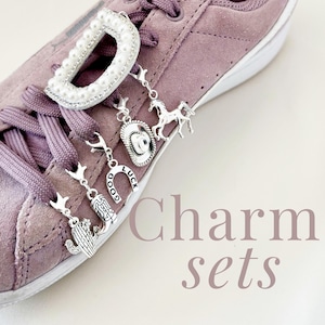 Juego de dijes para zapatos de vaquera para zapatillas deportivas, dijes para zapatos Y2K para mujer, dijes de corazón plateado, dijes iniciales, dijes de país para cordones de zapatos, joyas con dijes