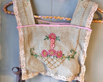 Girls Embroidered vest, Side tie vest, linen vest, buttons, natural linen, half vest, Kids, clothing, girl, children, lace