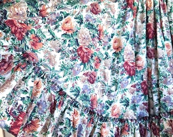 Medium to Large Floral circle skirt, full skirt, Circle Skirt, light skirt, women skirt, cottagecore, roses, elastic waist, summer