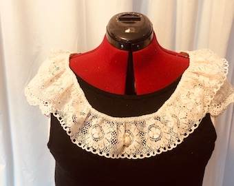 Cream Epaulette Lace Collar, Bertha style Collar, beaded collar, crochet lace collar, shirt collar, detachable collar, dress collar, collar