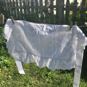 Half schort wit oogje, serveersterschort, jurkschort, kanten schort, cottagecore, Lolita, romantisch schort