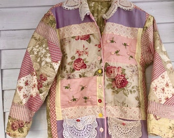 Roses Quilt Coat, Pink Quilt Jacket, Patchwork, pastel coat, lace collar and pockets, size Large, Button up coat, bust 40- 42, front pockets