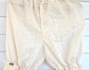 2XSmall to medium, Cream Bloomers, eyelet lace bloomer, Pants, women bloomers, knickers, cottagecore, white, cotton bloomers, lace bloomer