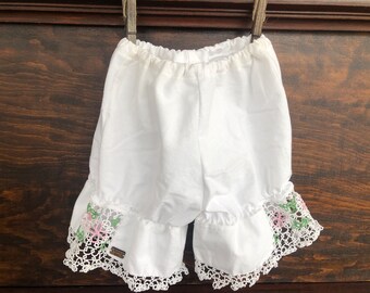 White Cotton Baby/toddler bloomers, diaper covers, lace bloomers, Pants, shorts, one size fits most, bottoms, elastic waist, vintage cotton