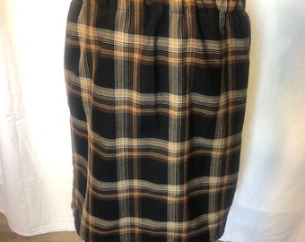 Brown wool plaid skirt, Medium to Large, brown plaid skirt, brown and black tartan, plaid skirt, wool skirt, fall skirt, winter skirt