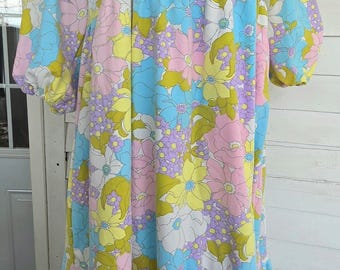 Pastel Flower Power Dress, summer dress, cotton dress, pink dress, floral dress, women dress, size large, square neck, puffy short sleeves