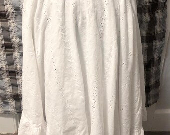 White Eyelet skirt, large, Extra Large Skirt, circle skirt, petticoat, elastic waist skirt, lace skirt, white skirt, cottagecore, women