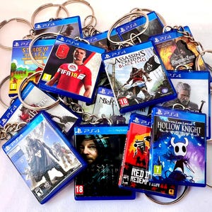 Mini étui pour jeu PS4 Porte-clés pour un fan de Playstation Porte-clés imprimé en 3D fait main, cadeau d'anniversaire, accessoire personnalisé pour fan de jeux vidéo