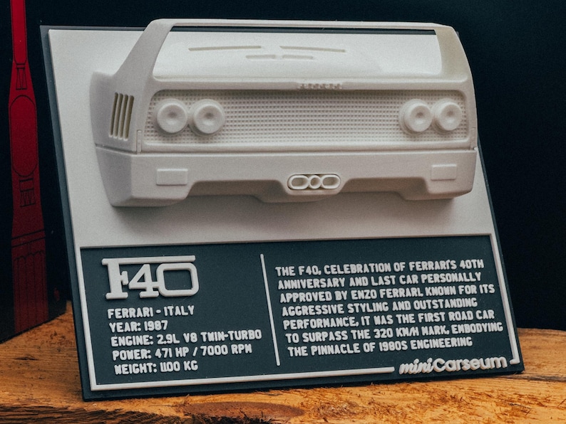 Plaque Décorative Ferrari F40 - Découpe Laser Métal Inox 35cm - Gris Mat