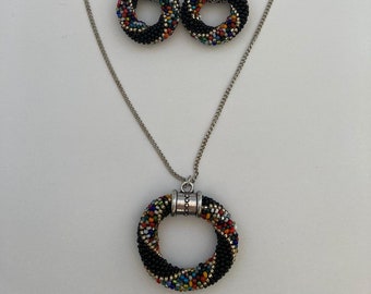 Handmade pendant and earrings -  Elegant pendant and earrings, Bead Crochet Set, Bead Crochet Necklace, Bead Crochet Earrings