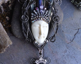 Gothic Queen Pendant Twisted Sister Arts