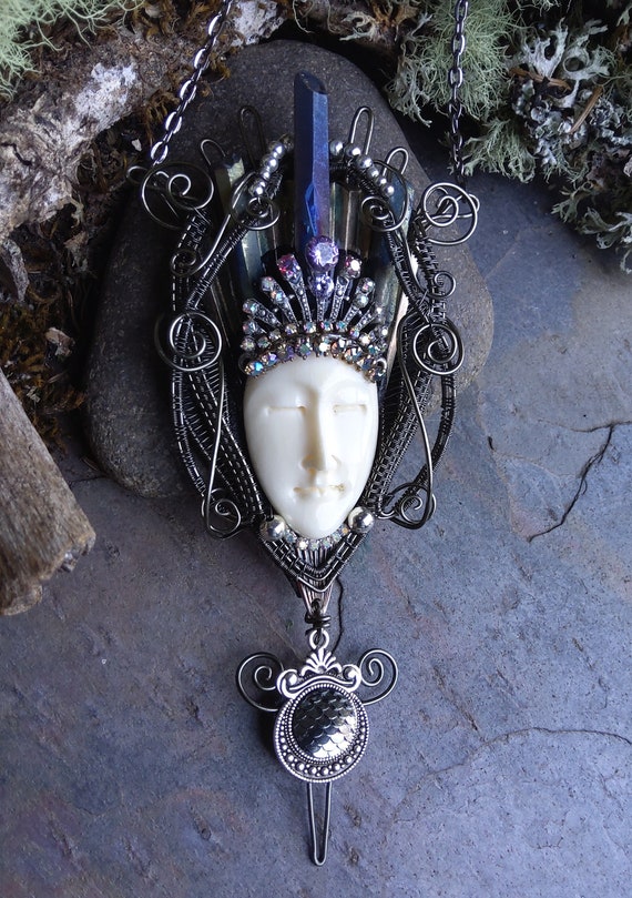 Gothic Queen Pendant Twisted Sister Arts