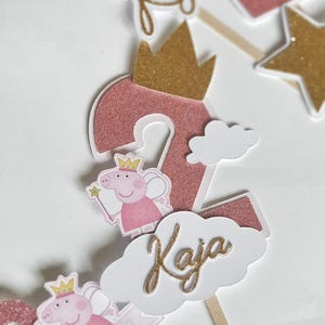 Topper glitterato con numero e nome motivo Peppa Pig