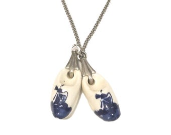 Pair Vintage Delft Ceramic Dutch Shoes Clogs Charms 16" Silver Tone Necklace