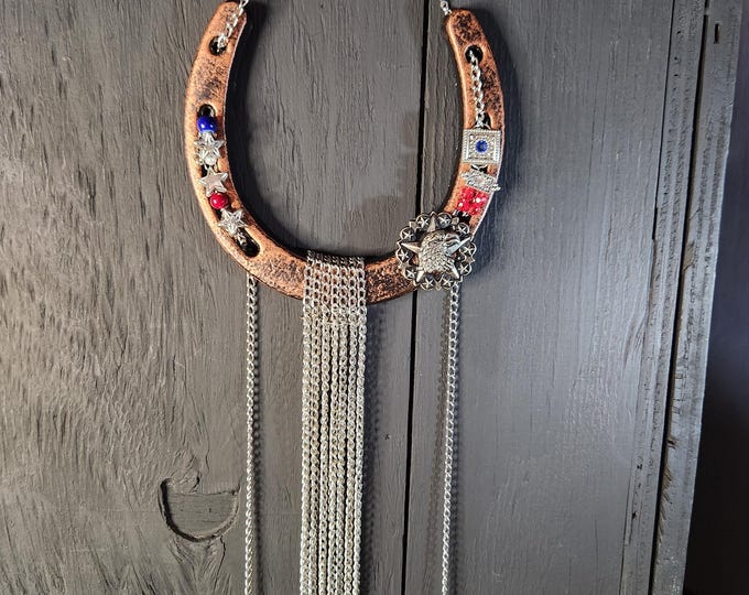 CHAIN Patriotic LUCKY Horseshoe Hanger