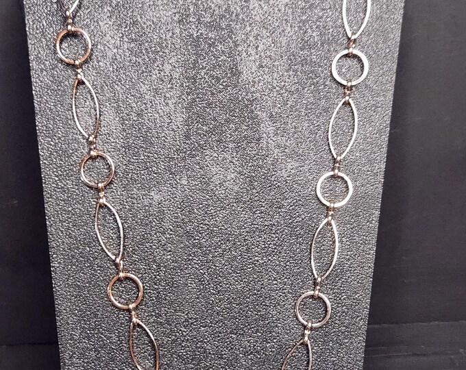 CIRCLE and Oval Gold Necklace 18