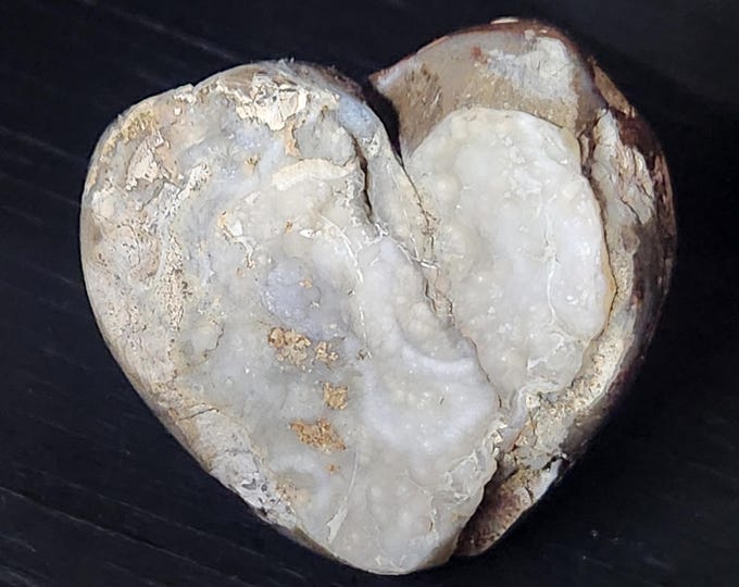 Chalcedony on Rhyolite Heart from Arizona