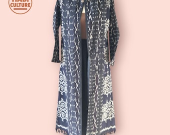 Schwarzer Ikat Print Maxi Kimono – lange offene Jacke – erschwingliche Alternative zu handgewebten Stoff | Ifugao Cordillera Philippinen