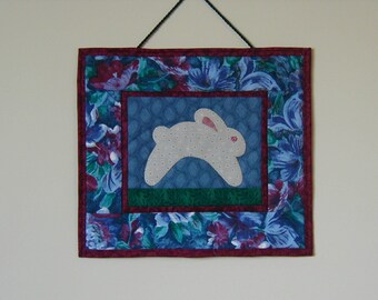 Quilted Wall Hanging (EBWH02) Bunny Rabbit