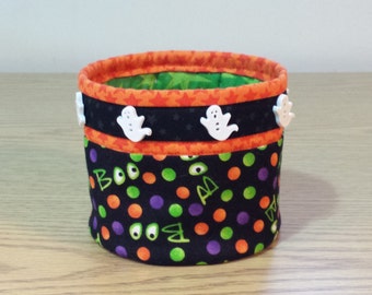 Quilted Fabric Bowl (HBL22) Ghosts and Boos