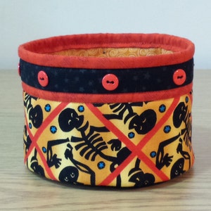 Quilted Fabric Bowl (HBL19) Skeltons