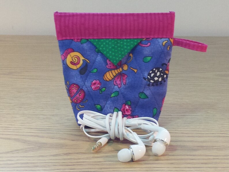 Bugs Quilted Snap Bag SB618