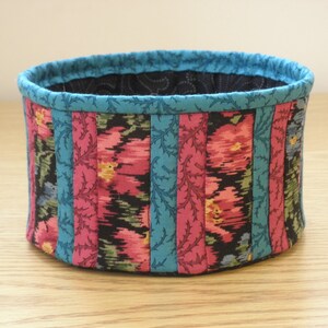 Quilted Fabric Bowl EDBL10 Wild Roses image 1