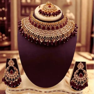SAAVAN.LONDON | Deep Maroon Kundan Bridal Necklace Set with Earrings & Maang Tikka | Gold-Plated Choker Set | Indian Wedding Jewellery
