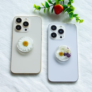 Real Flower Resin Phone Grip: Handmade Pansy Daisy Magnetic Accessory