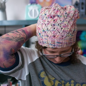 Prismatic Spray, a Dungeons & Dragons-inspired hat knitting pattern for geeky knitters image 4