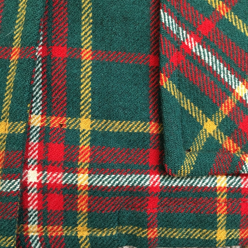Vintage Pendleton wool plaid Women/'s jacket Knockabouts button down yellow green shirt red