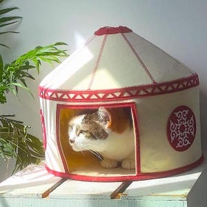 Nomadic Cat Yurts ~ Cozy Felt Yurt for Cats ~ Unique, Stylish Cat Furniture, House & Pet Bed with Central Asian Style for Home Decor