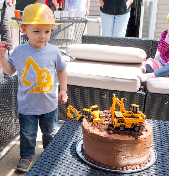 Easy Construction Birthday Cake - Merriment Design