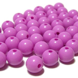 8mm Smooth Round Acrylic Beads in Lilac 50 pcs