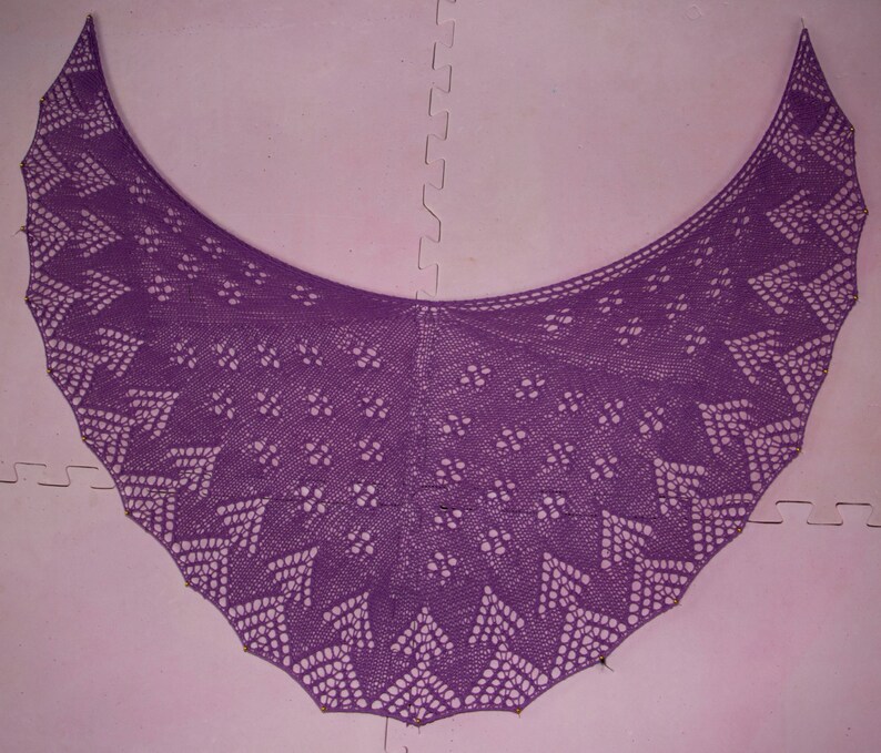 Handknitted Shawl in Mauve image 4
