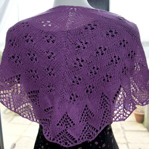 Handknitted Shawl in Mauve image 3