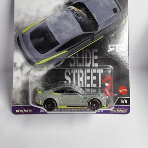 Hot Wheels premium Car Culture Slide Street 2 Ford Mustang RTR Spec 5
