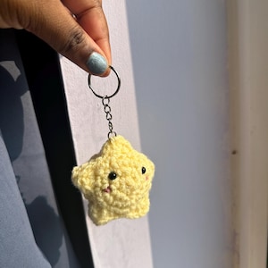 crochet star keychain