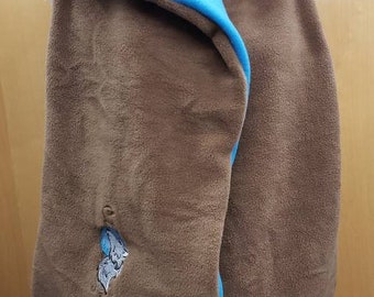 Wolf Howling at the Moon Hooded Scarf with Pockets