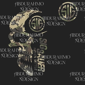 Può includere: Un grafico di teschio in mimetica nero e verde con il testo "SIG SAUER NEVER SETTLE!" e un logo circolare con le lettere "SIG" all'interno. Lo sfondo è nero.