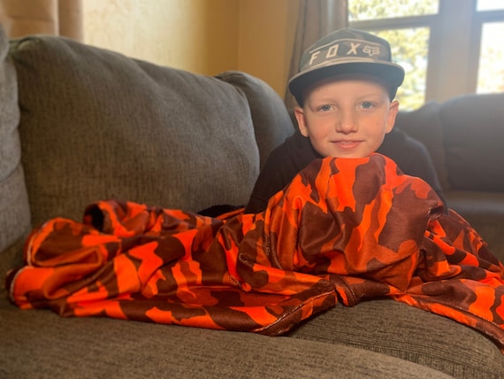 Pink camo throw blanket shop