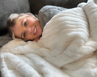 Cream Plush Blanket Luxury Faux Fur Throw for Adults Neutral Ivory White Living Room Decor Minky  Chic Naturally Weighted Blanket