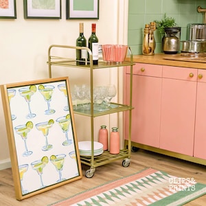 Wall Art Mockup Barwagen Frame Mockup DIN A Verhouding 5 x 7 Verticale Mockup Poster Mockup Frame Sjabloon Martinimuur Decor Barwagen Poster Mockup